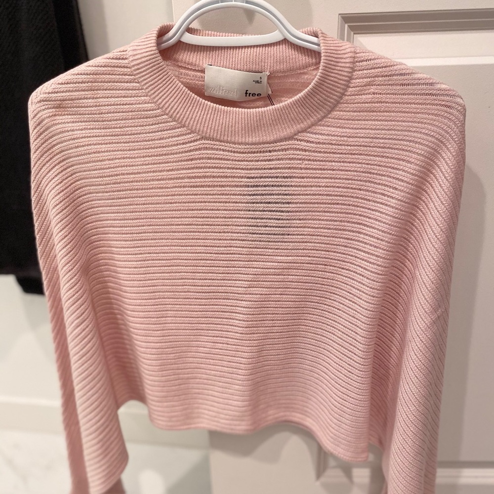 Aritzia Wilfred Free cropped sweater size S pink
